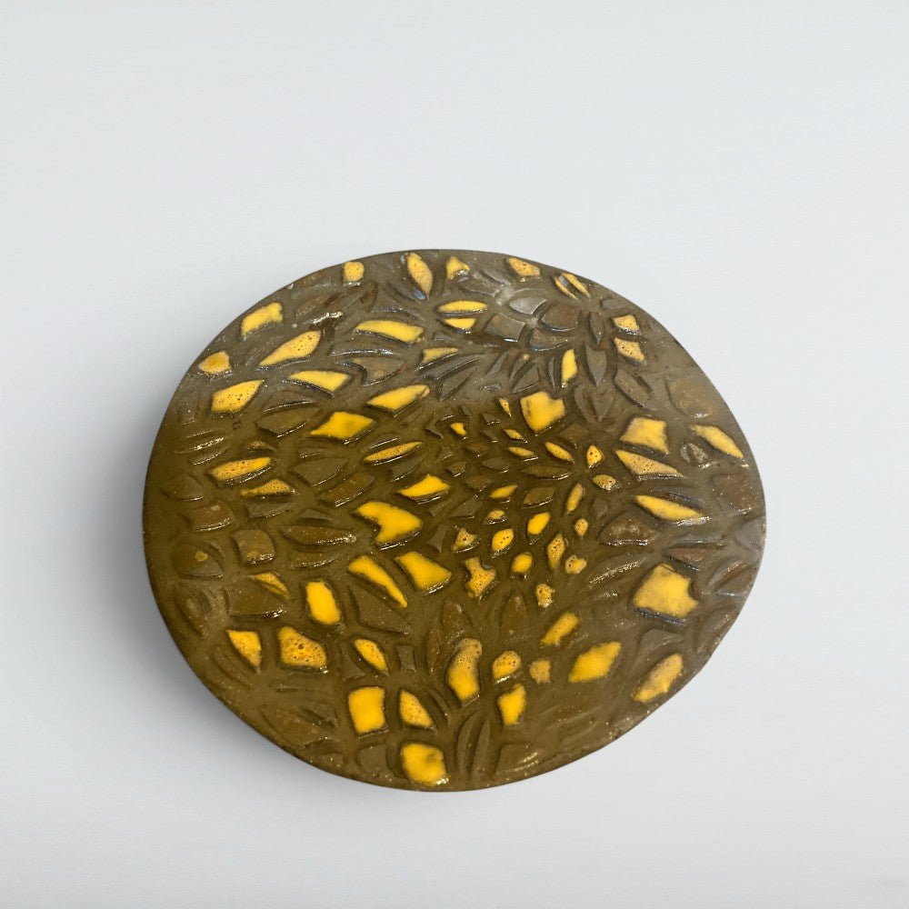 Dora Deco bronze pebble pair — detail