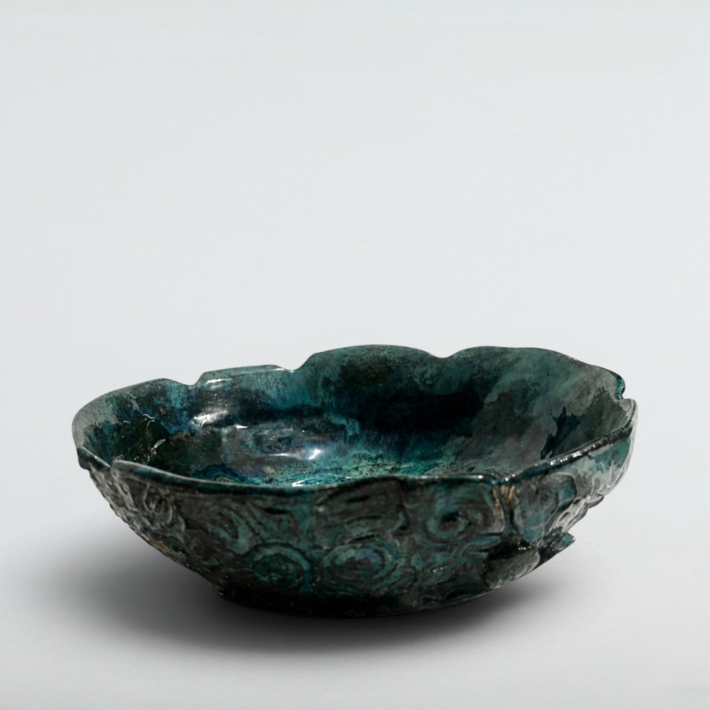 Dora Deco celtic knot vessel — top view