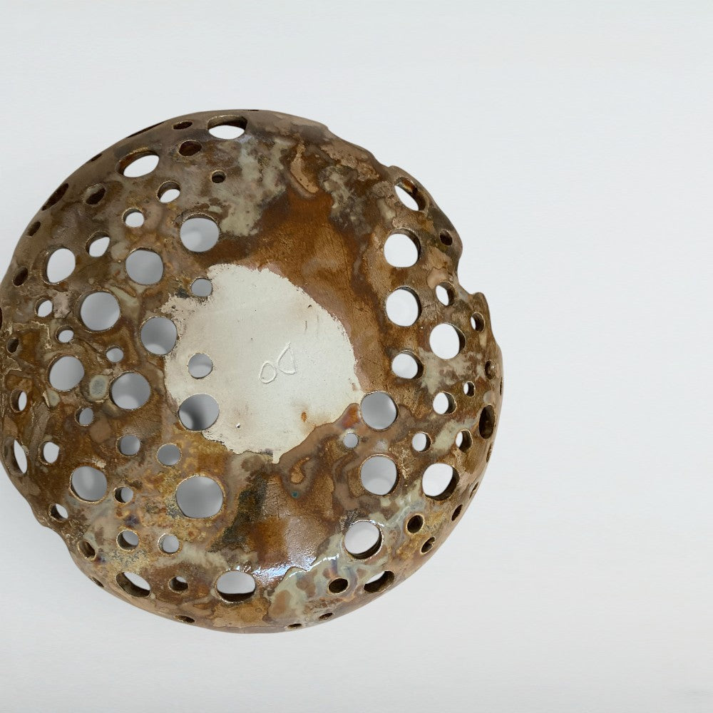 Dora Deco honey lacework fruit bowl — handmade stoneware, one of a kind, photo 2