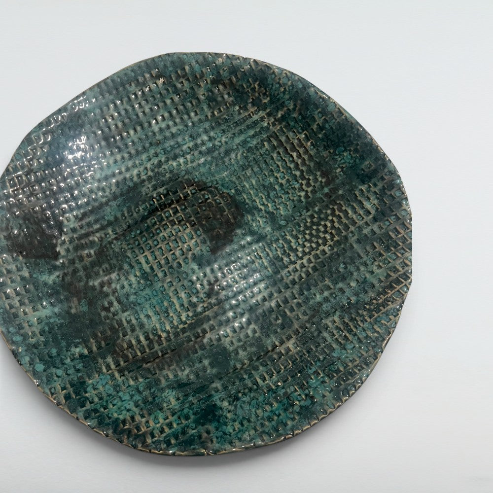 Dora Deco linen grid plate teal — handmade stoneware, one of a kind, photo 3