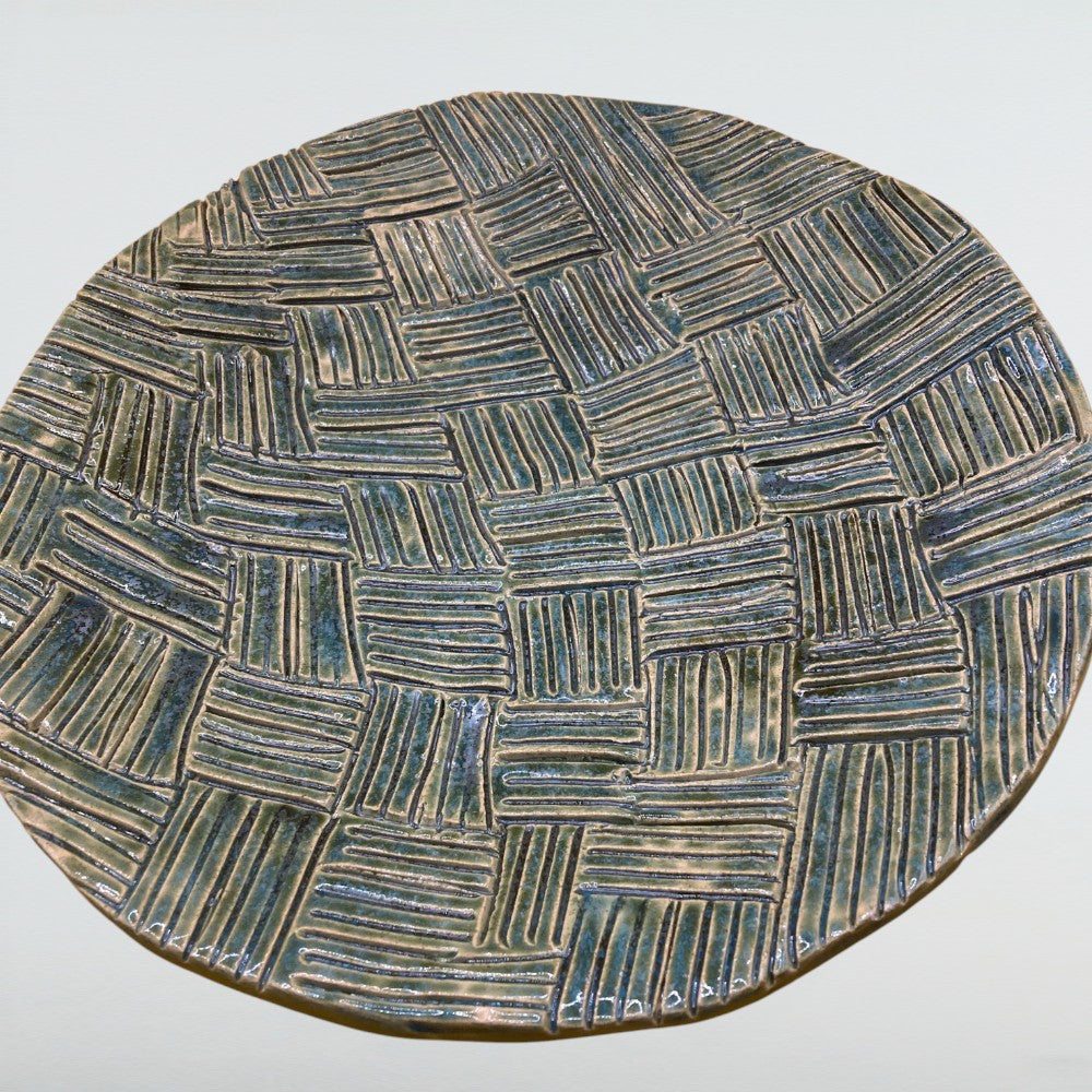 Dora Deco wicker-weave-plate-green — handmade stoneware, one of a kind, photo 3